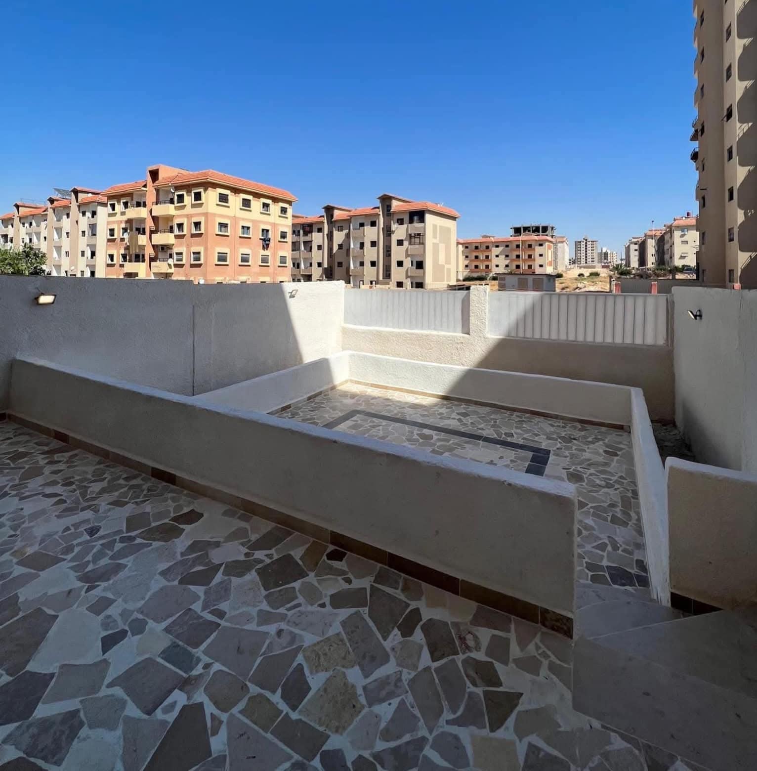 شقة ارضية -ضاحية قدسيا - 2