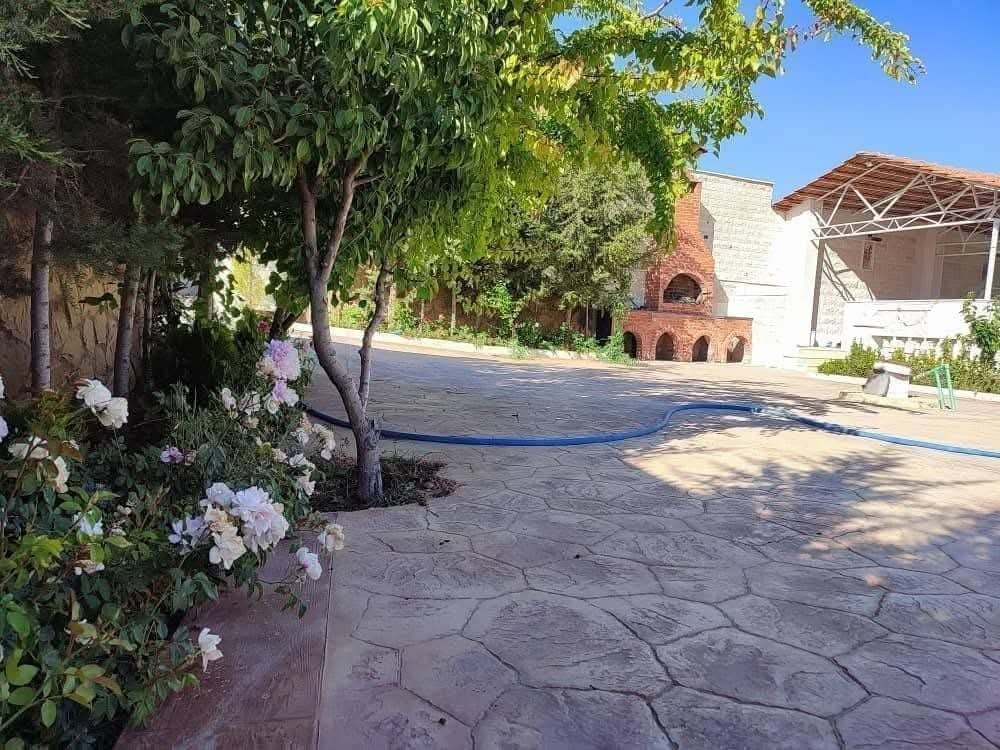 مزرعة للبيع -التكية - 2