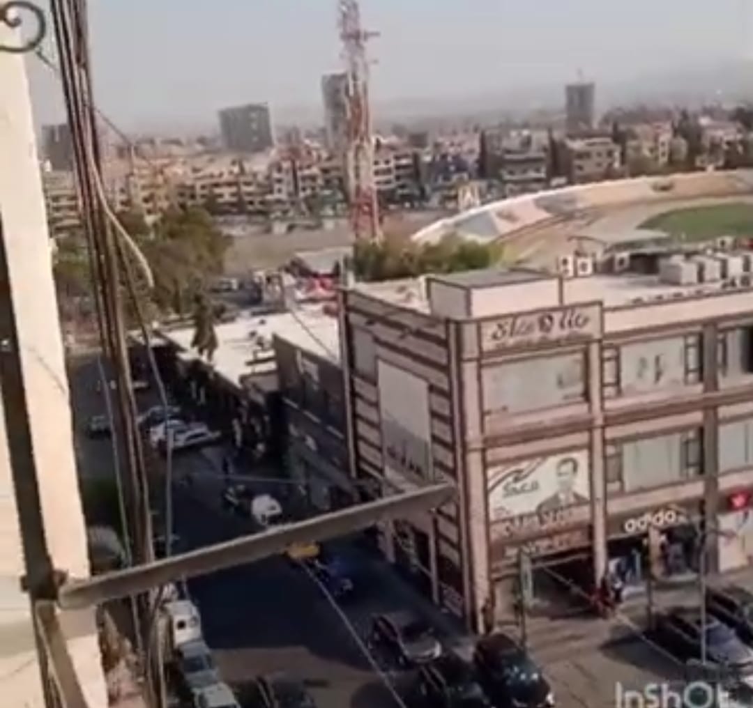 شقة للبيع بموقع مميز-مزة الجلاء - 3