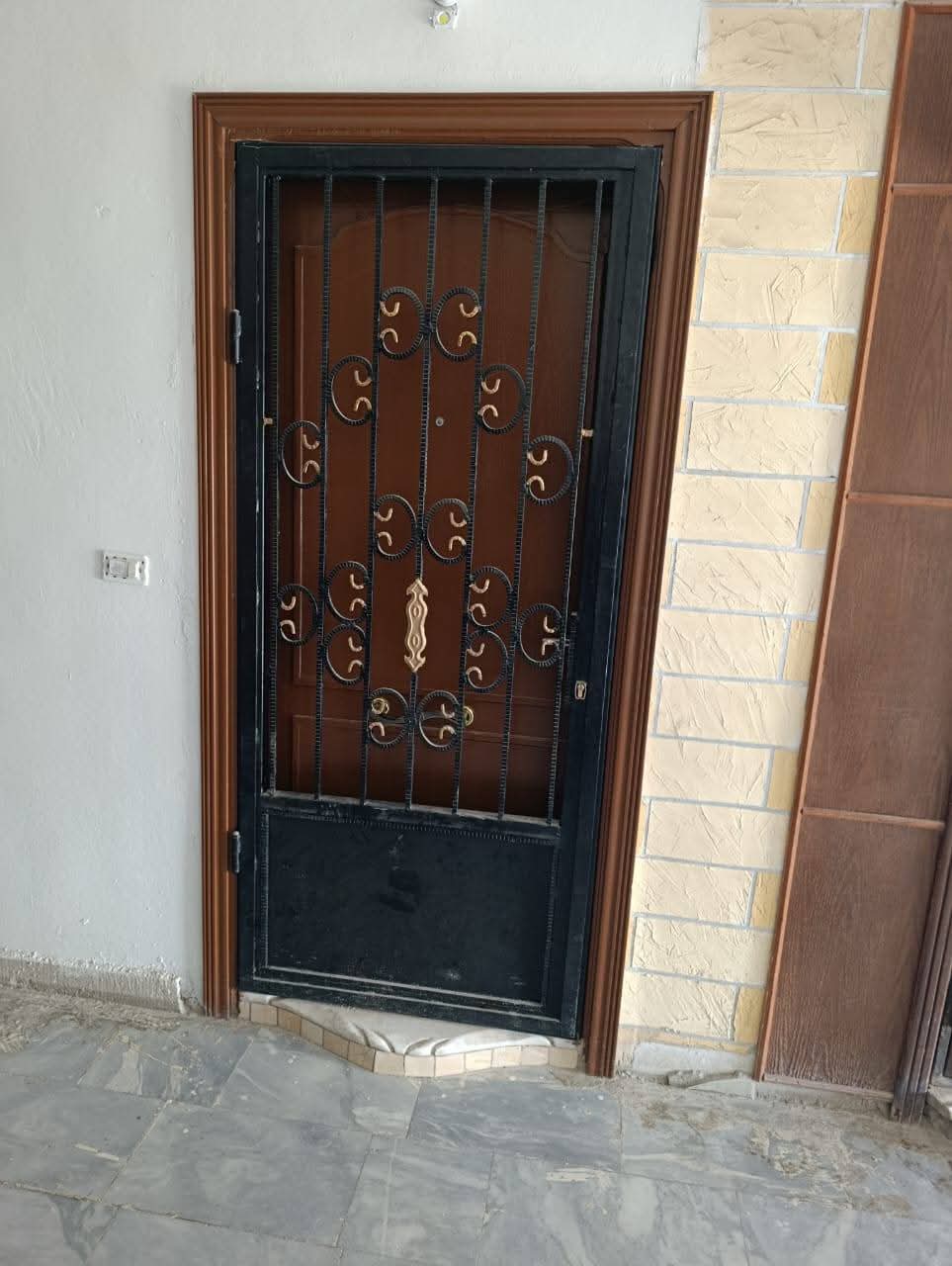 شقة للبيع -حرستا حي السيل - 5