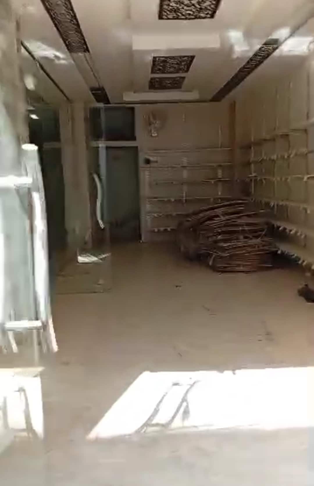 محل للبيع -سيدي مقداد-ضمن مول - 2