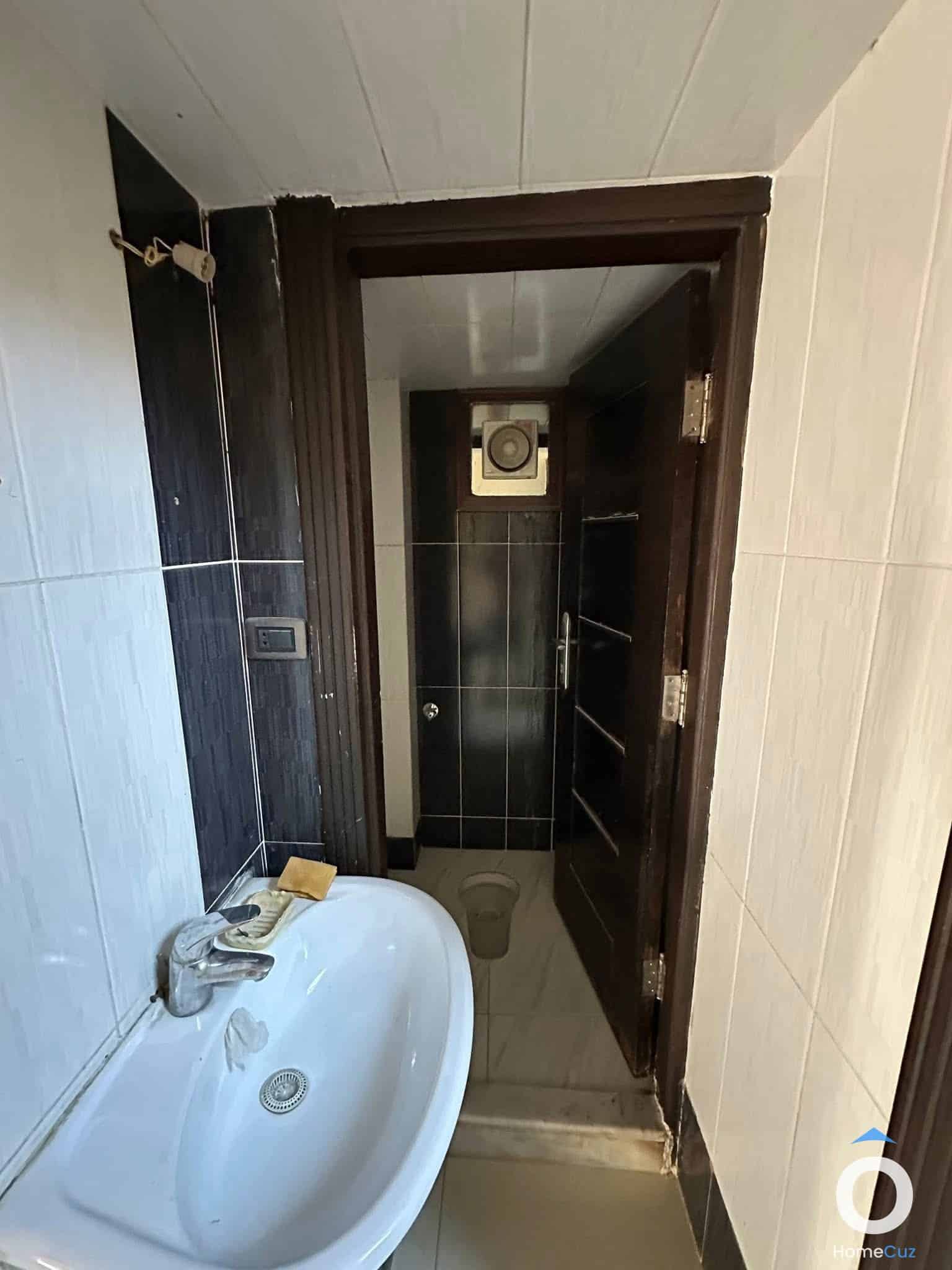 شقة للايجار السنوي - المزة -ساحة الهدى - 2