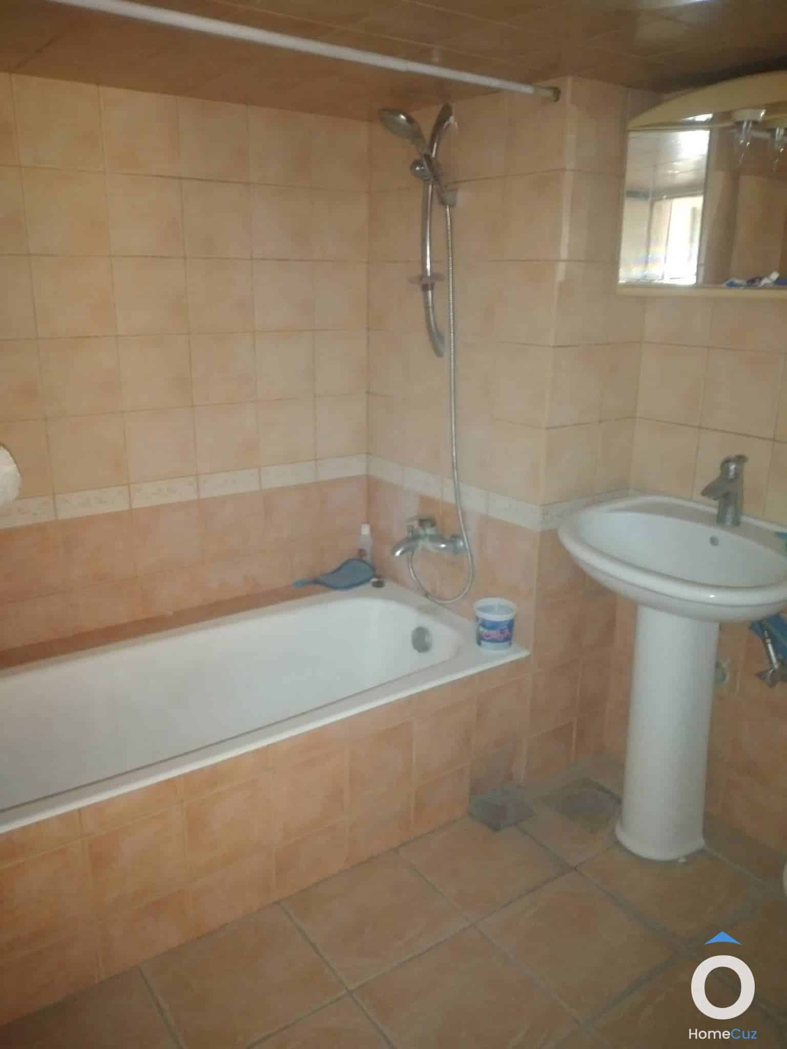 شقة للايجار - التجارة -فارس خوري - 2