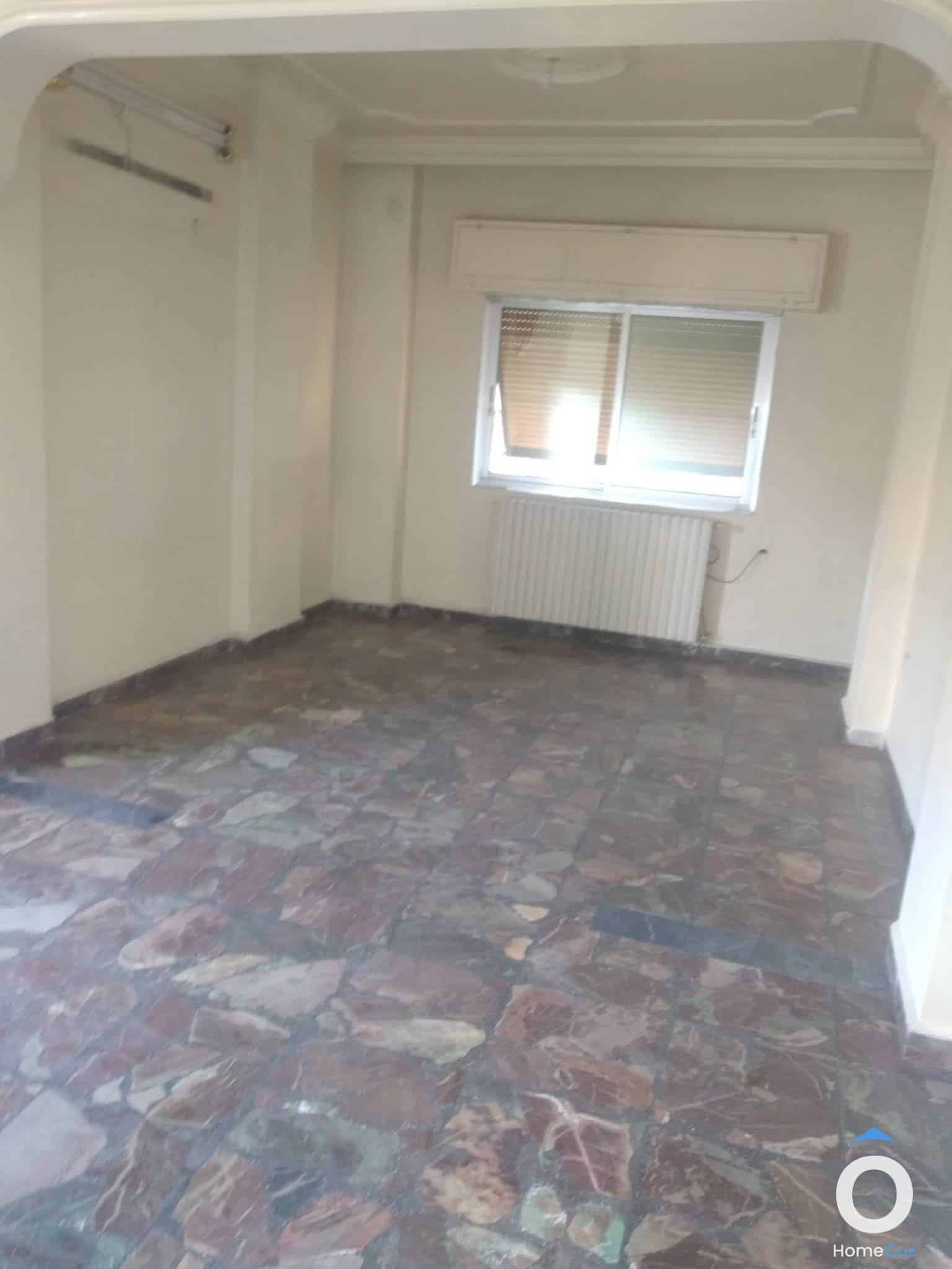 شقة للايجار بدون فرش- شارع فارس خوري - 4