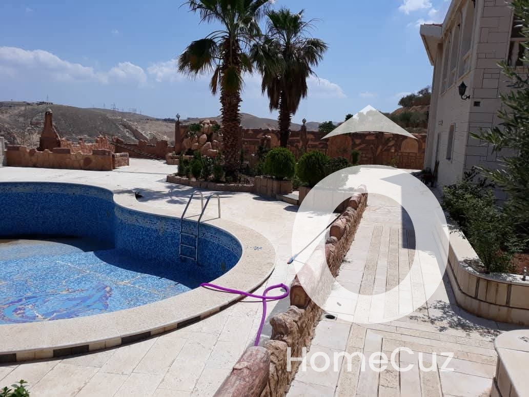 فيلا مع معمل للبيع. -اتستراد معربا - 2